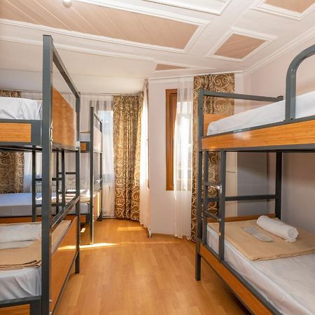 Taksim Wooden House Hostel Stambuł Zewnętrze zdjęcie