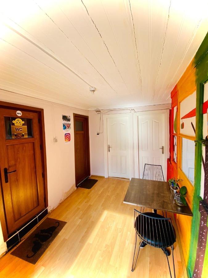 Taksim Wooden House Hostel Stambuł Zewnętrze zdjęcie
