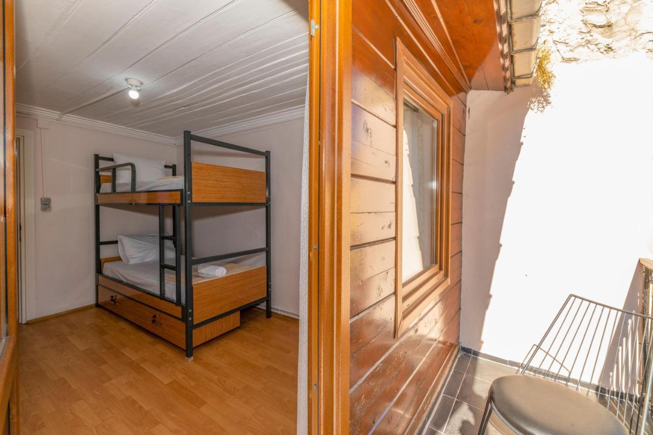 Taksim Wooden House Hostel Stambuł Zewnętrze zdjęcie