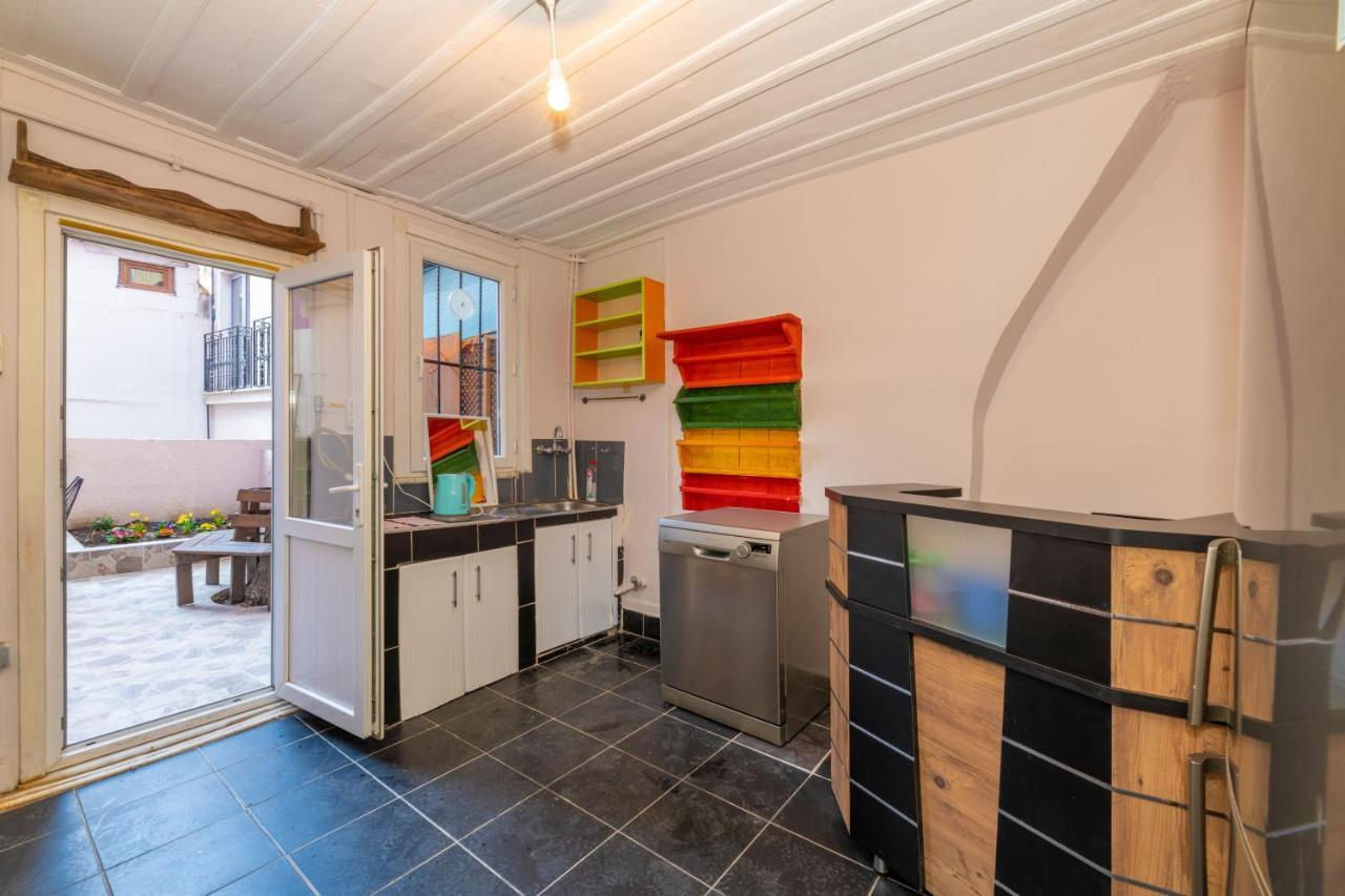 Taksim Wooden House Hostel Stambuł Zewnętrze zdjęcie