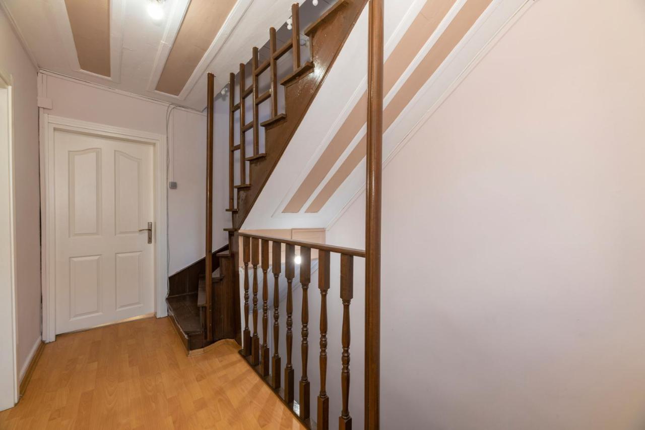 Taksim Wooden House Hostel Stambuł Zewnętrze zdjęcie