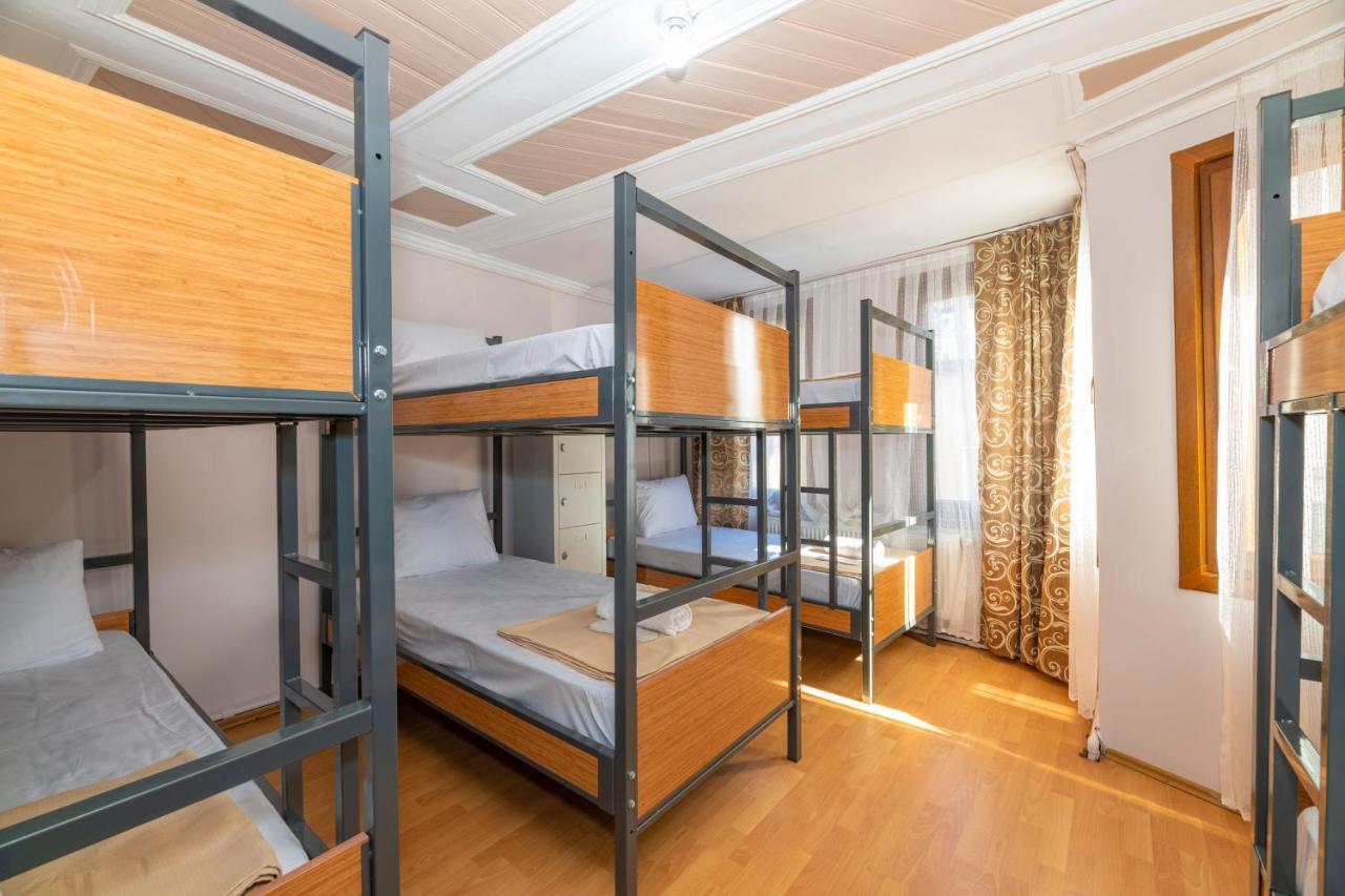 Taksim Wooden House Hostel Stambuł Zewnętrze zdjęcie