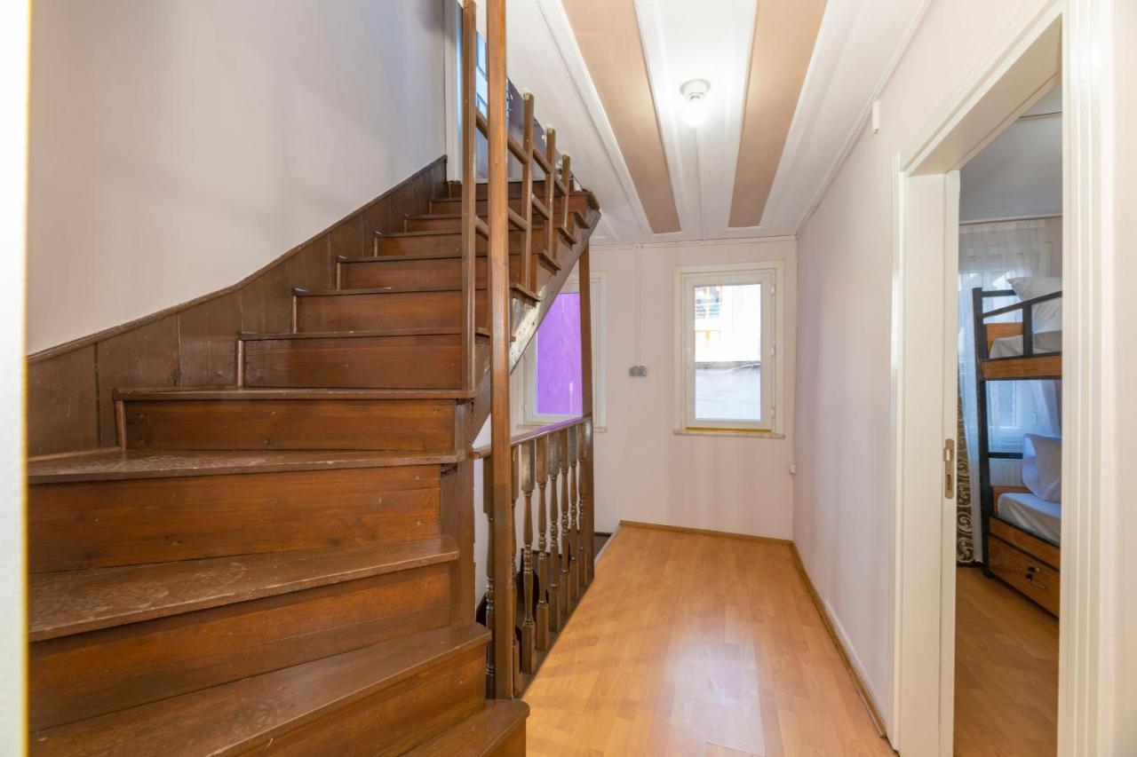 Taksim Wooden House Hostel Stambuł Zewnętrze zdjęcie